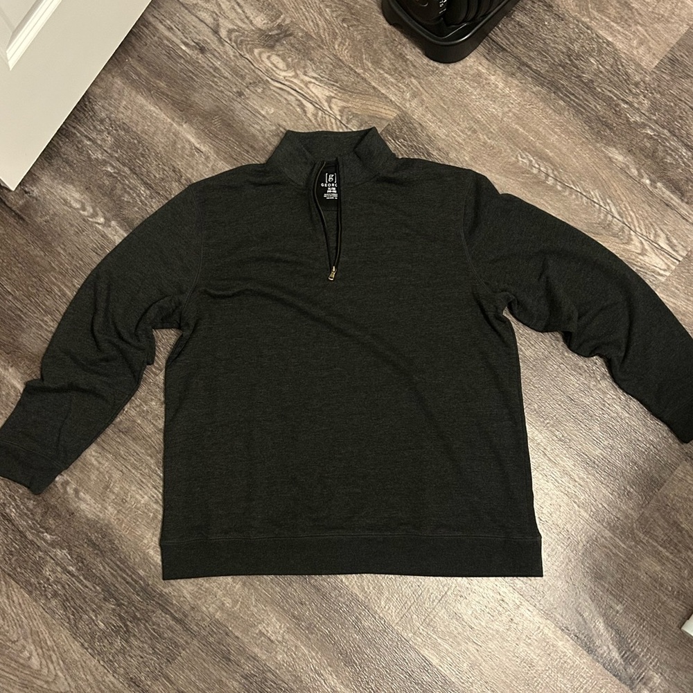 New never worn! Great condition! Make me an offer :)